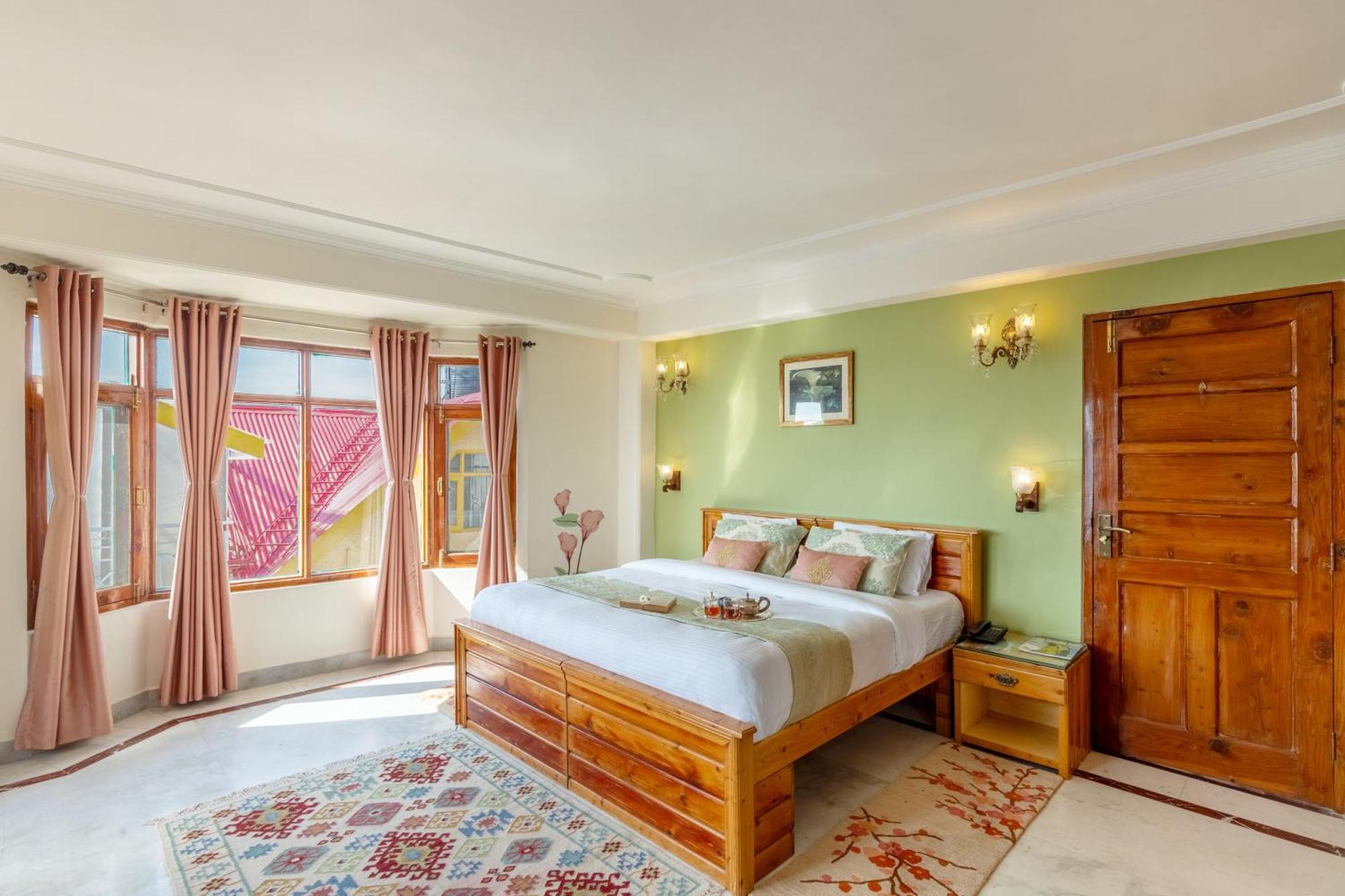 Alaya Stays Meridian Oak, Shimla Exterior photo